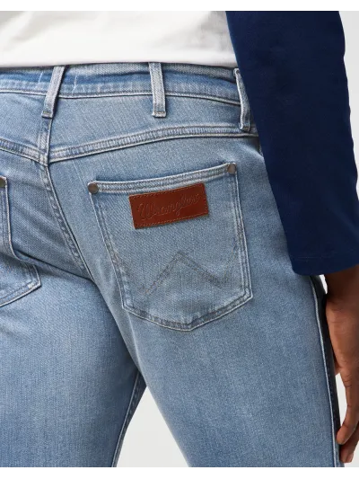 Wrangler - GREENSBORO / GREY LIGHT - Férfi farmernadrág