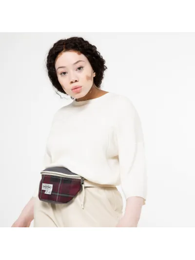 Eastpak - Doggy Bag - övtáska