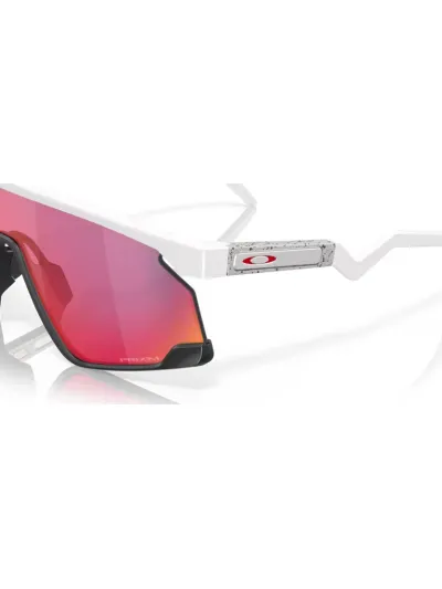 Oakley napszemüveg - BXTR - Matte White / Prizm Road