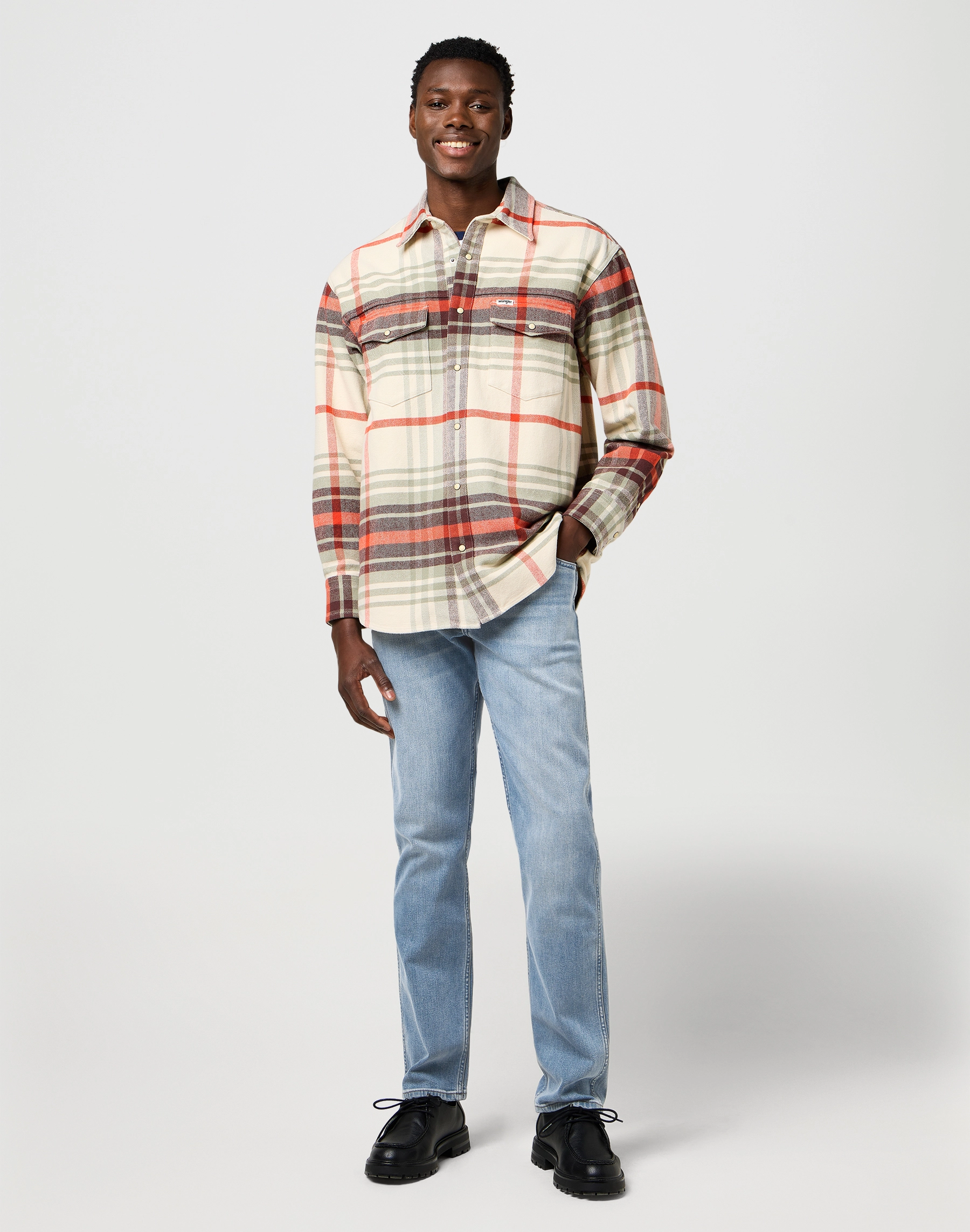 Wrangler - GREENSBORO / GREY LIGHT - Férfi farmernadrág