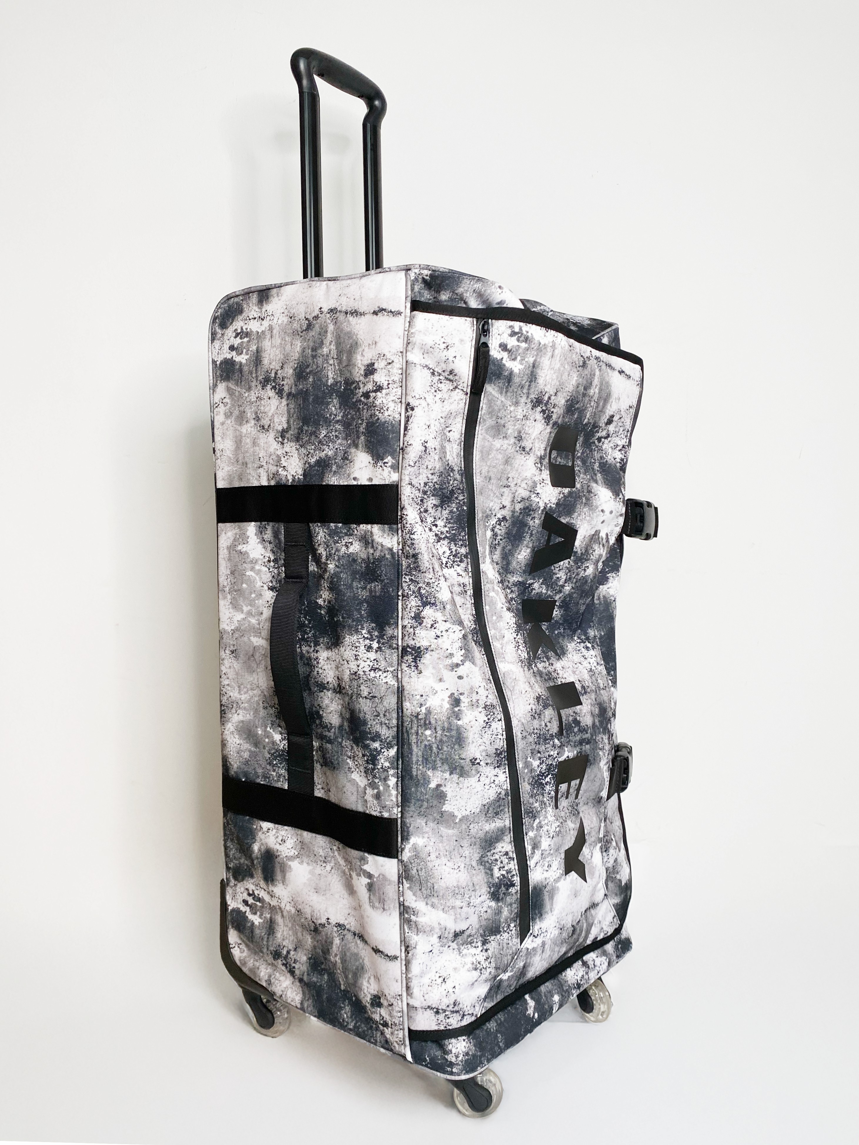 Oakley - Endless Adventure Travel Trolley - Férfi Bőrönd