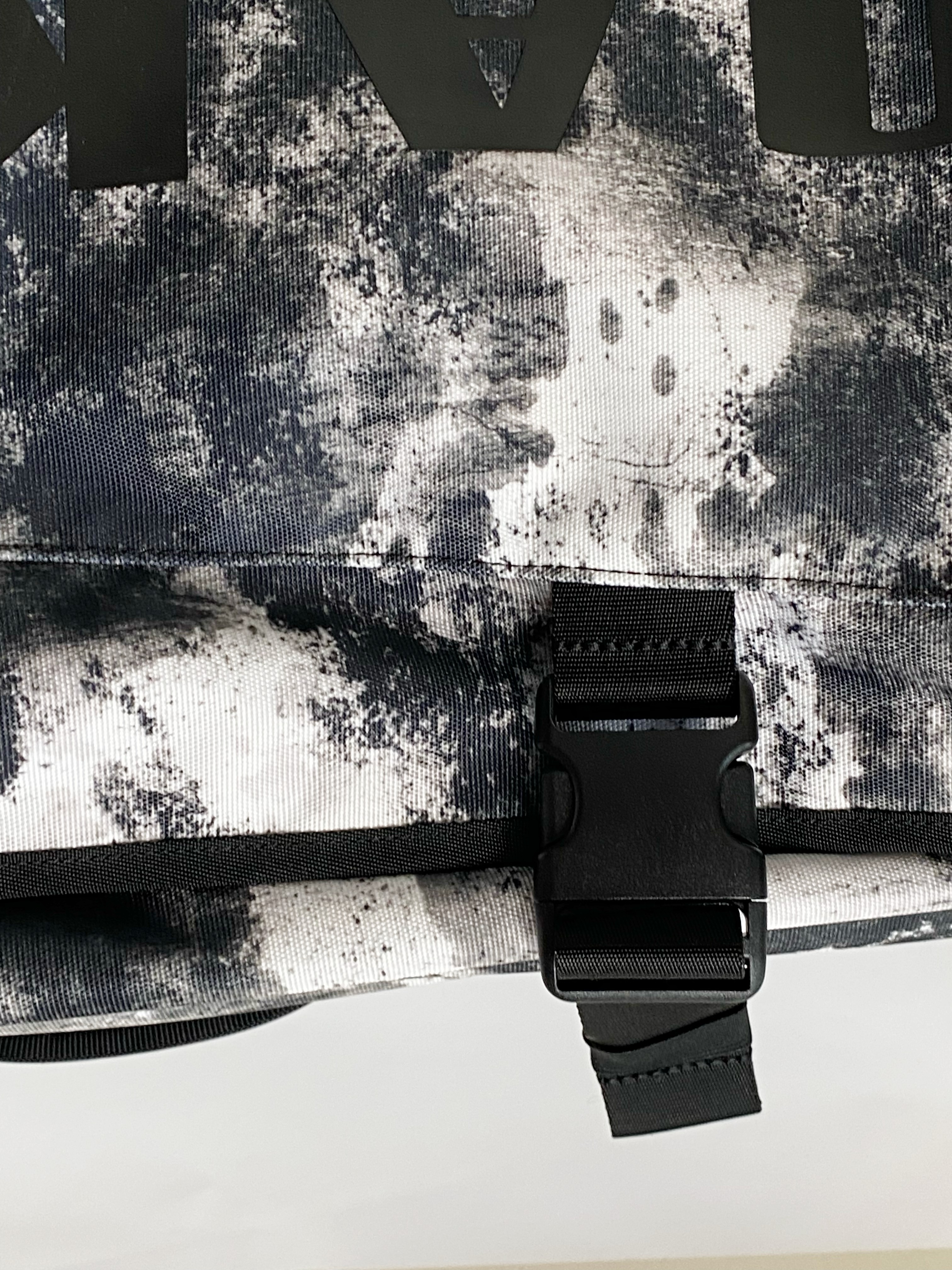 Oakley - Endless Adventure Travel Trolley - Férfi Bőrönd