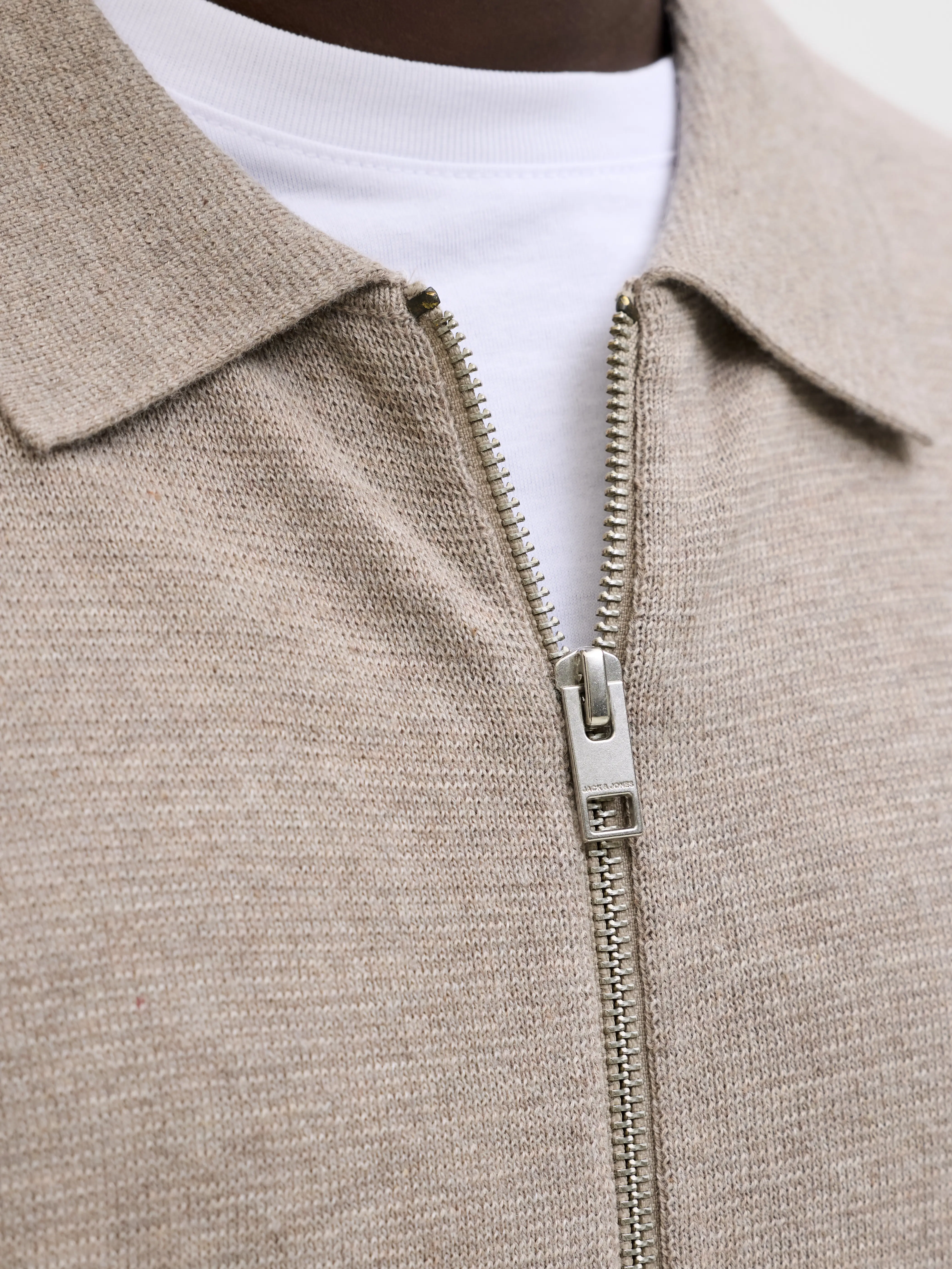 Jack & Jones - JLE / Brown - Elegáns Férfi pulóver