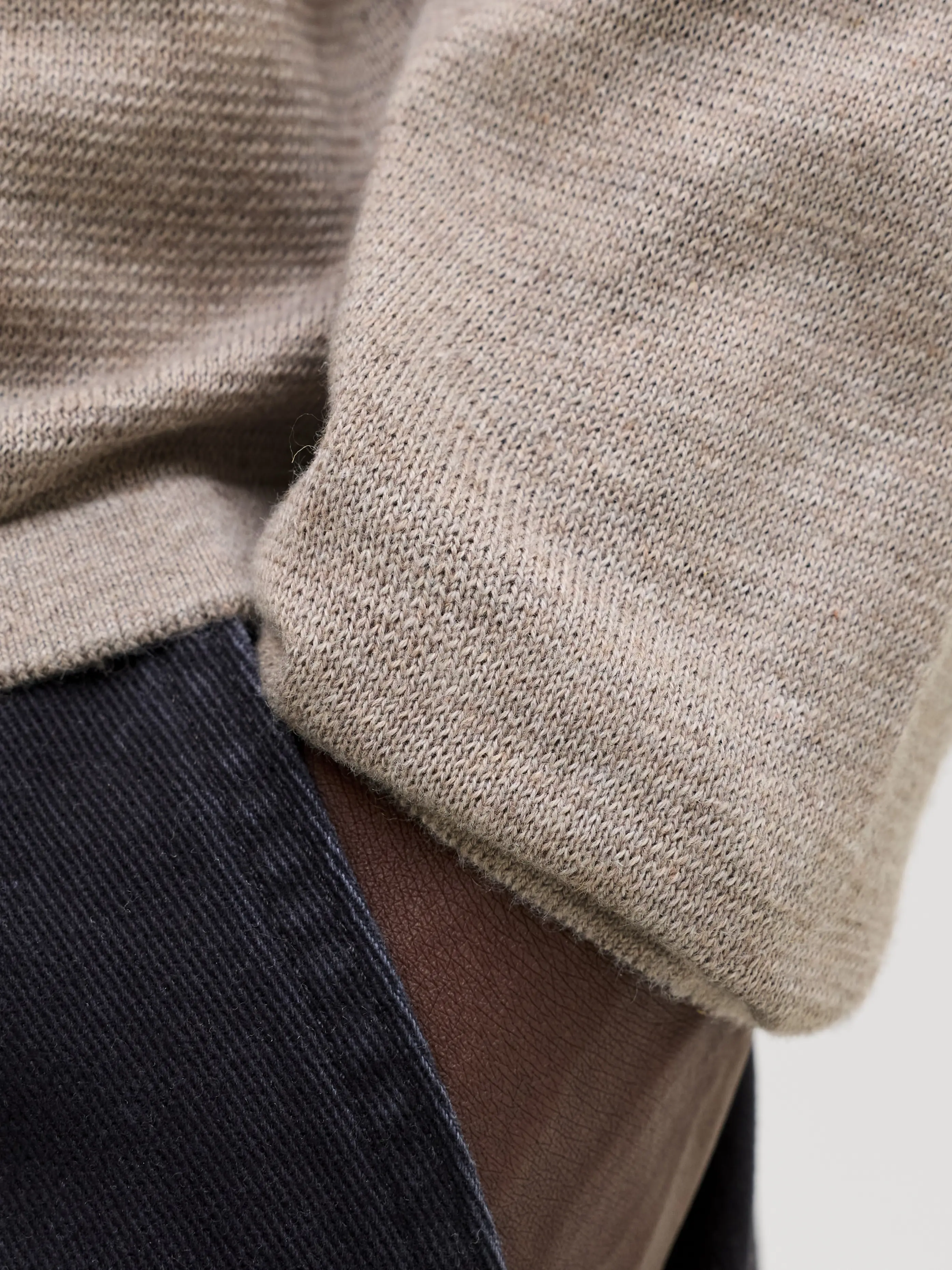 Jack & Jones - JLE / Brown - Elegáns Férfi pulóver