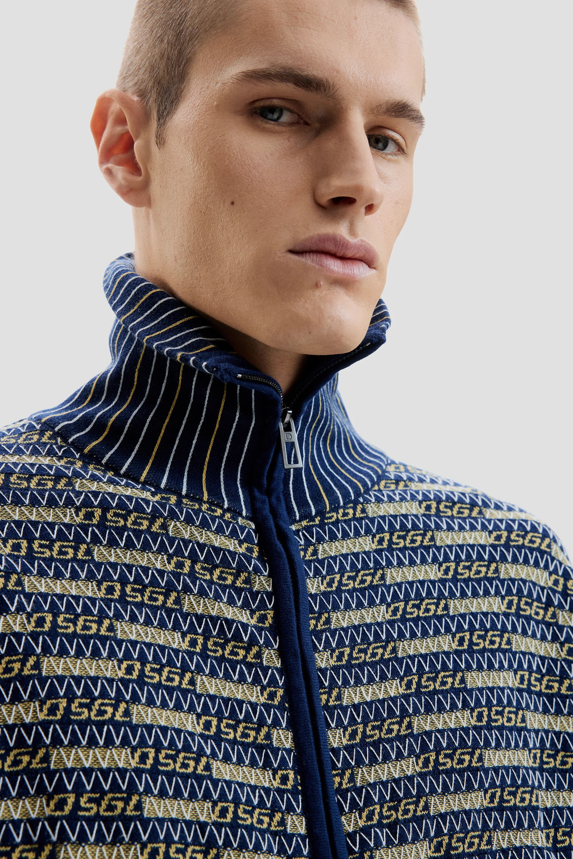 Desigual - RETRO DSGL - Elegáns Férfi pulóver