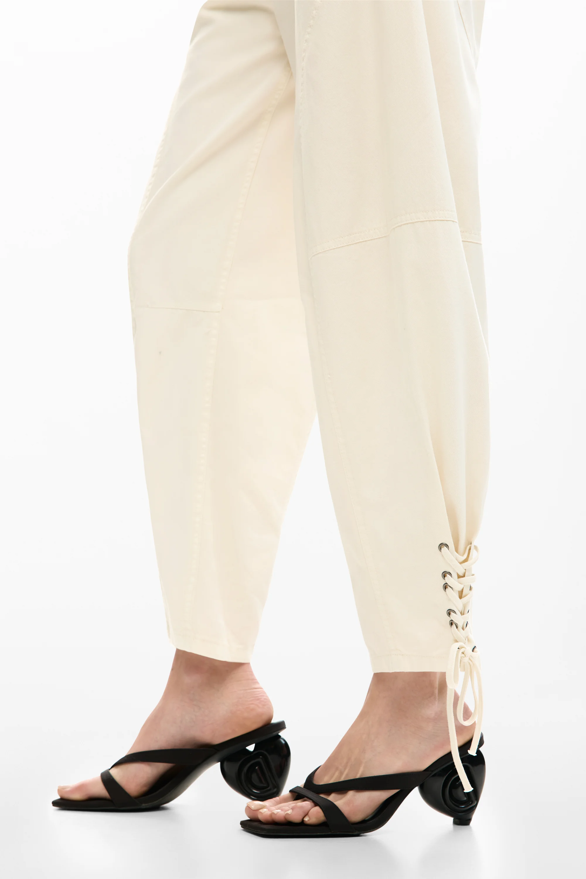 Desigual - TROY - Elegáns Női nadrág