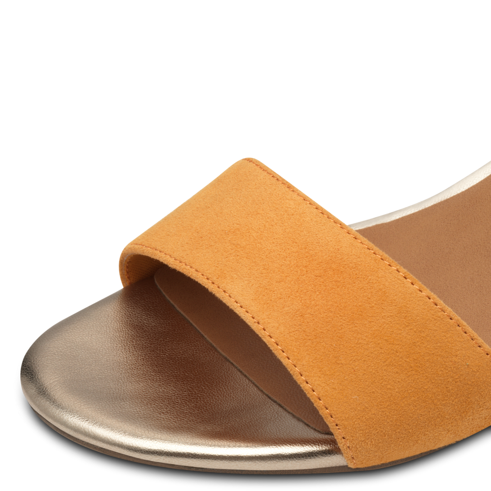 Tamaris - Magassarkú Bőr Női Szandál