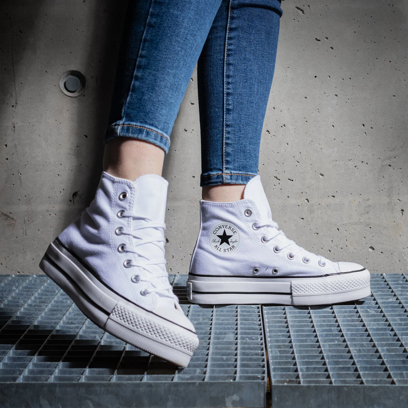 Converse - All Star Lift Hugh Platform - Magasszárú Platformos Női utcai cipő Converse - All Star Lift Hugh Platform - Magasszárú Platformos Női utcai cipő