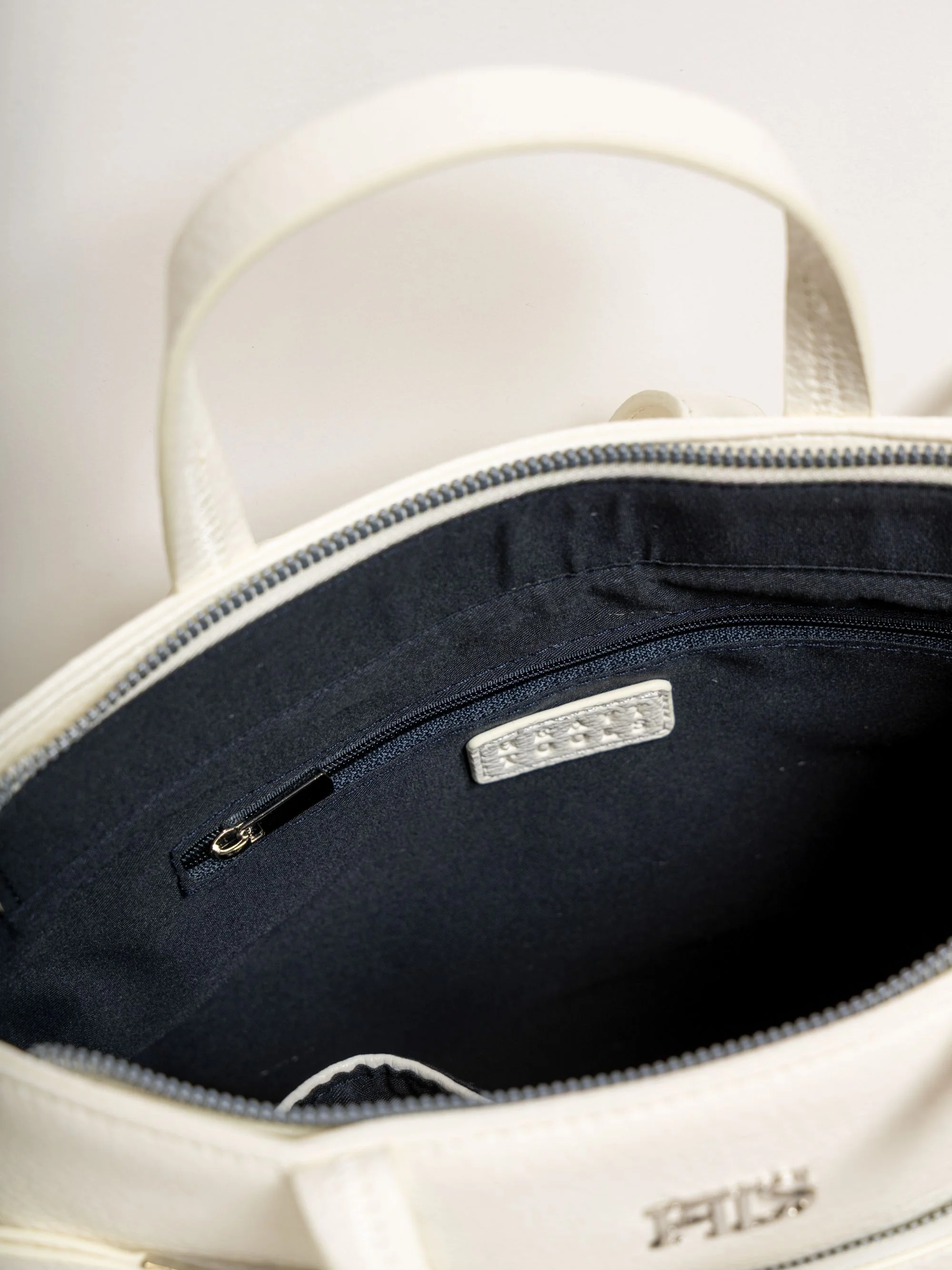 Heavy Tools - ELARIO26 / WHITE - Női hátizsák