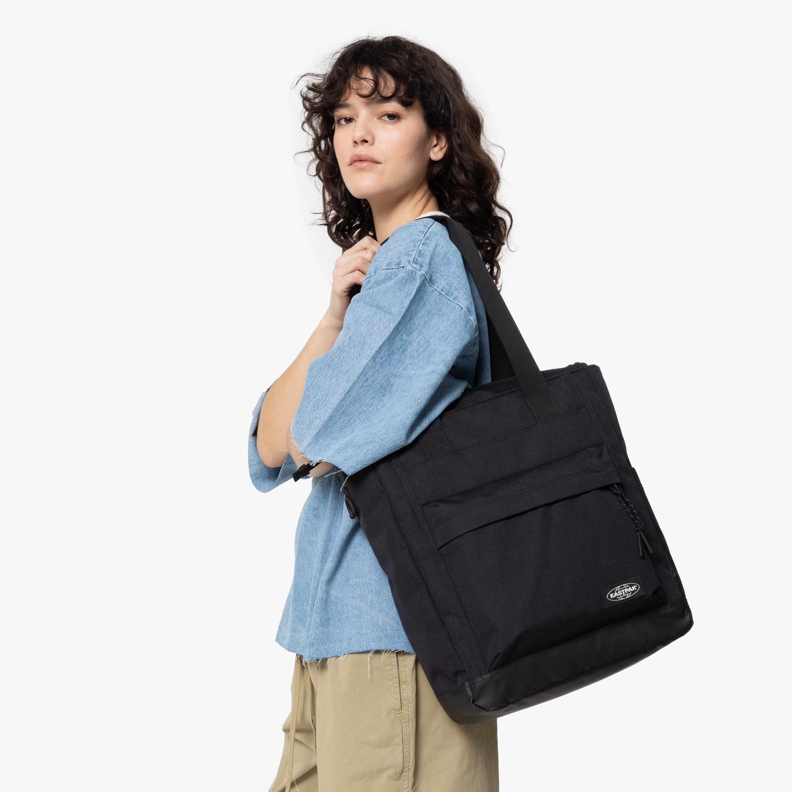 Eastpak - ICON TRAVEL TOTE - Uniszex oldaltáska