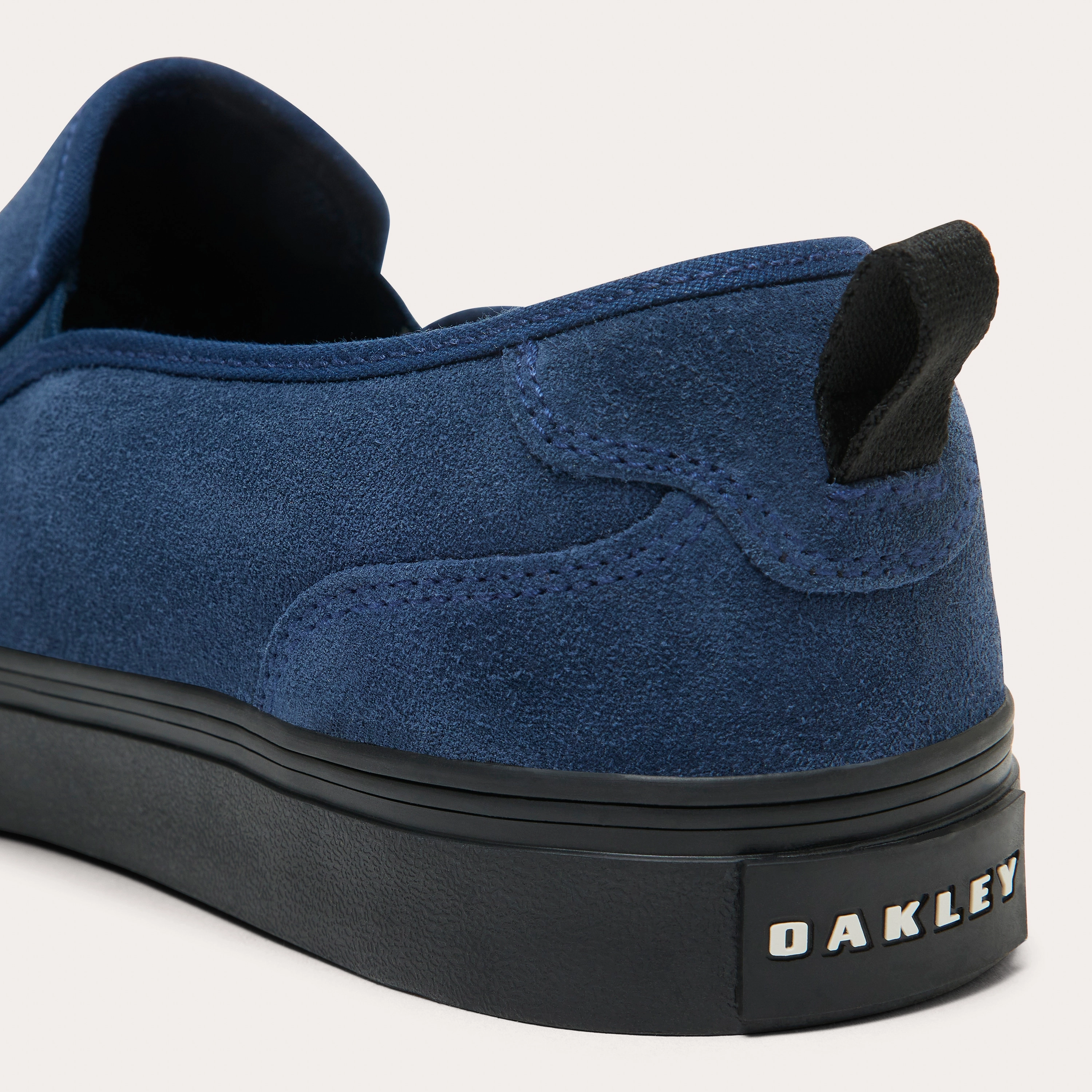 Oakley - Belebújós Férfi félcipő
