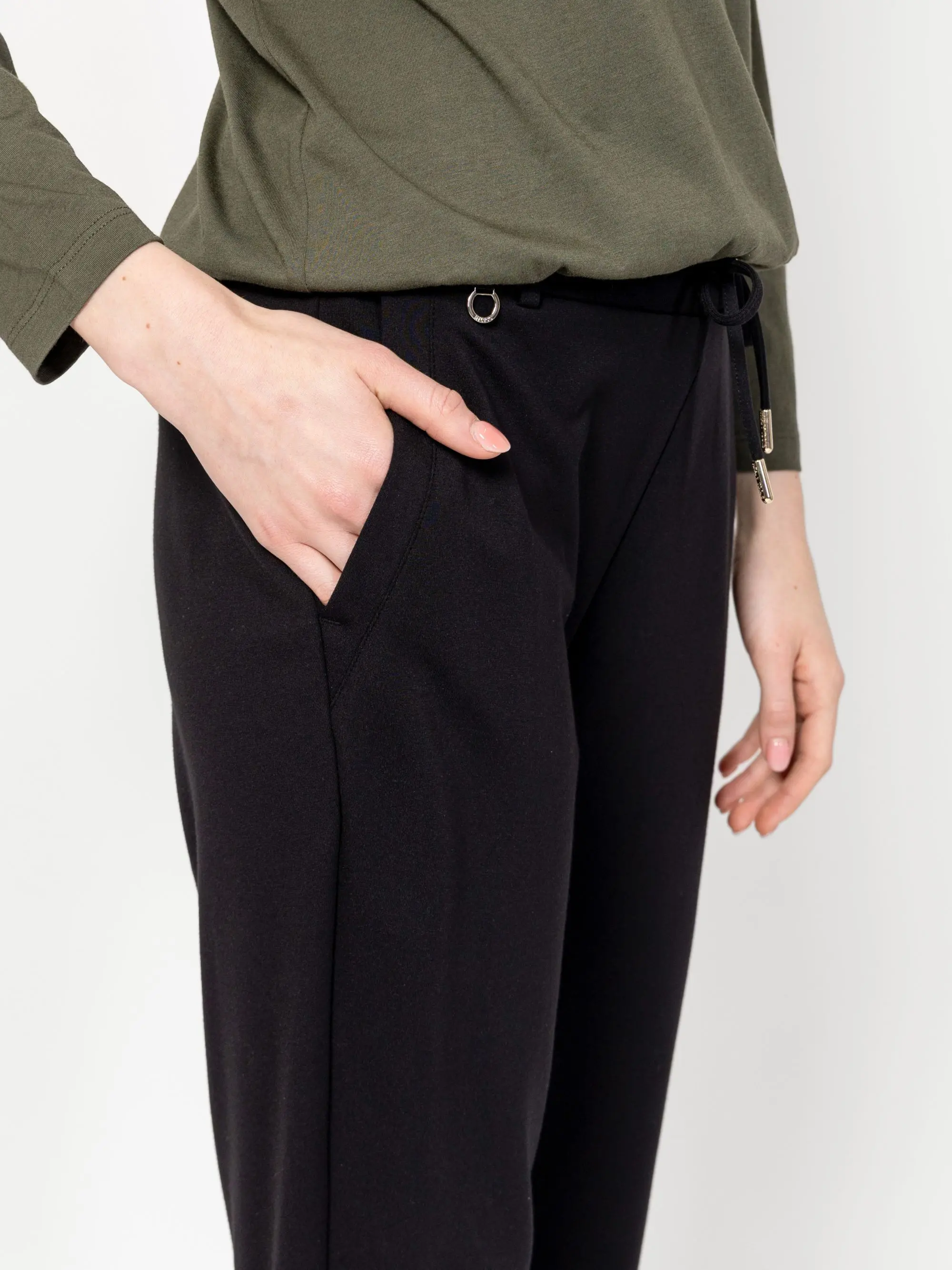 Heavy Tools - ZAMORKAS26 / BLACK - Női melegítő nadrág