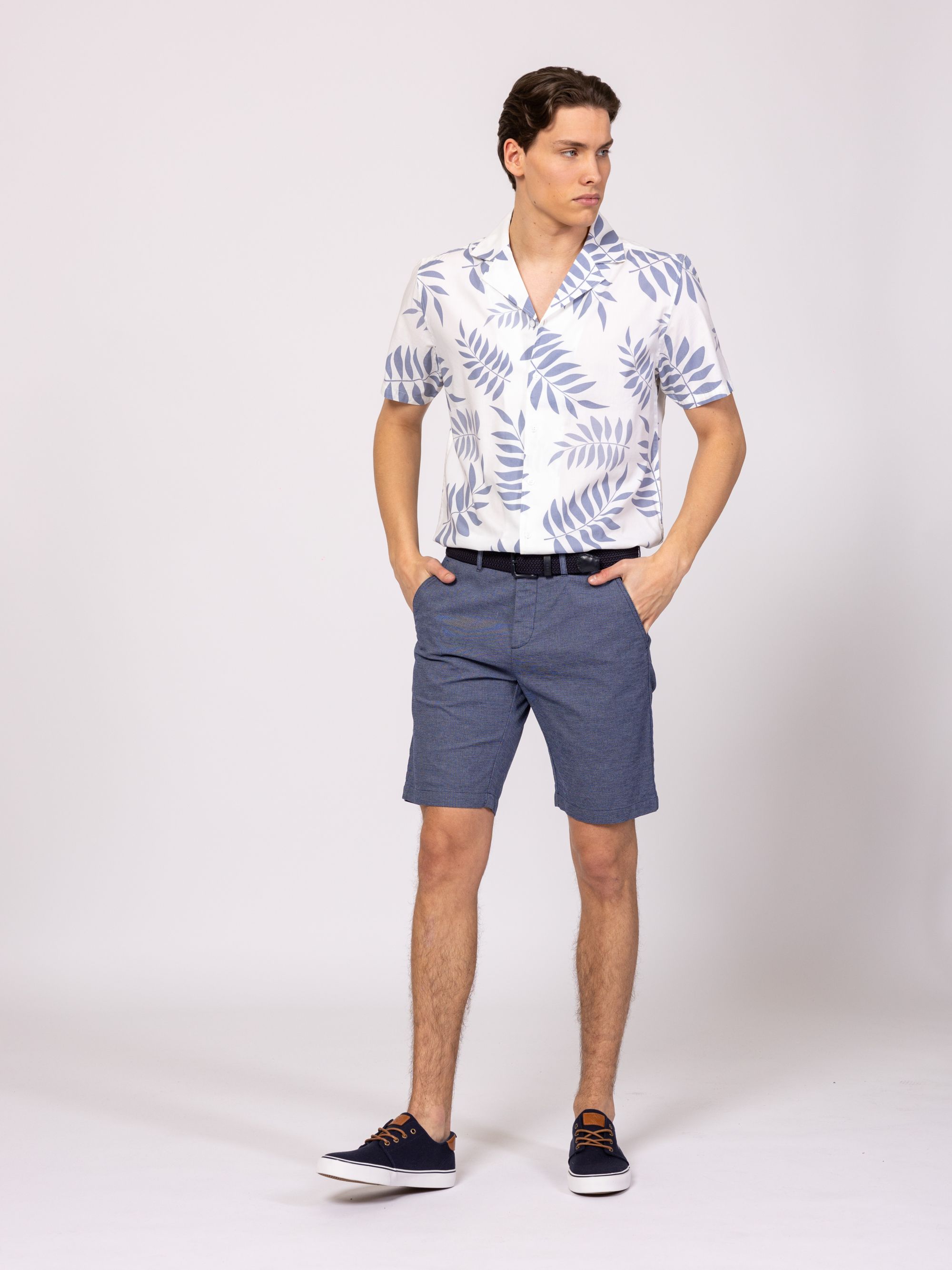 Heavy Tools - WALKER / SHADOW - Elegáns Férfi rövidnadrág