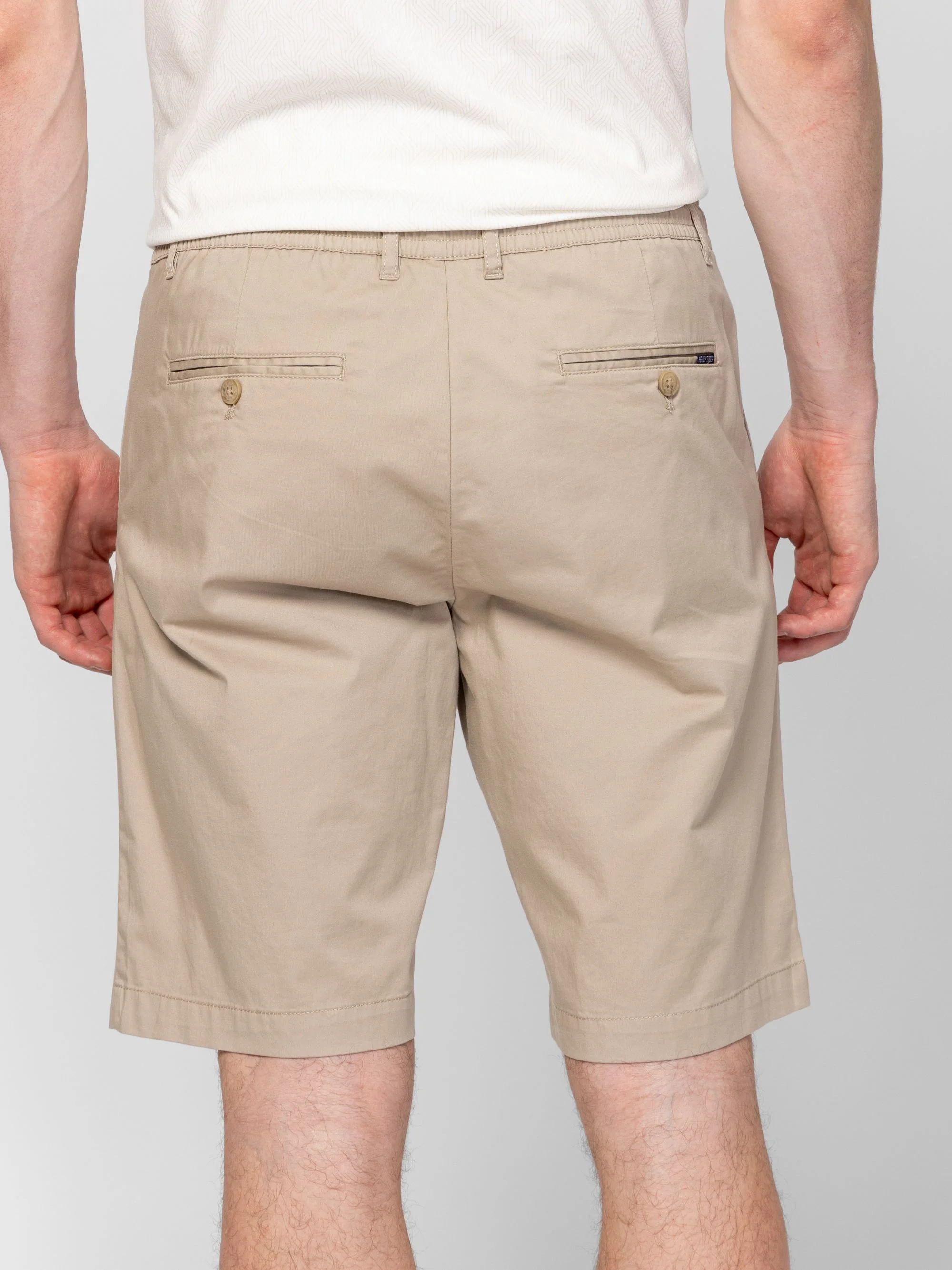 Heavy Tools - WALLNUT / BEIGE - Elegáns Férfi rövidnadrág